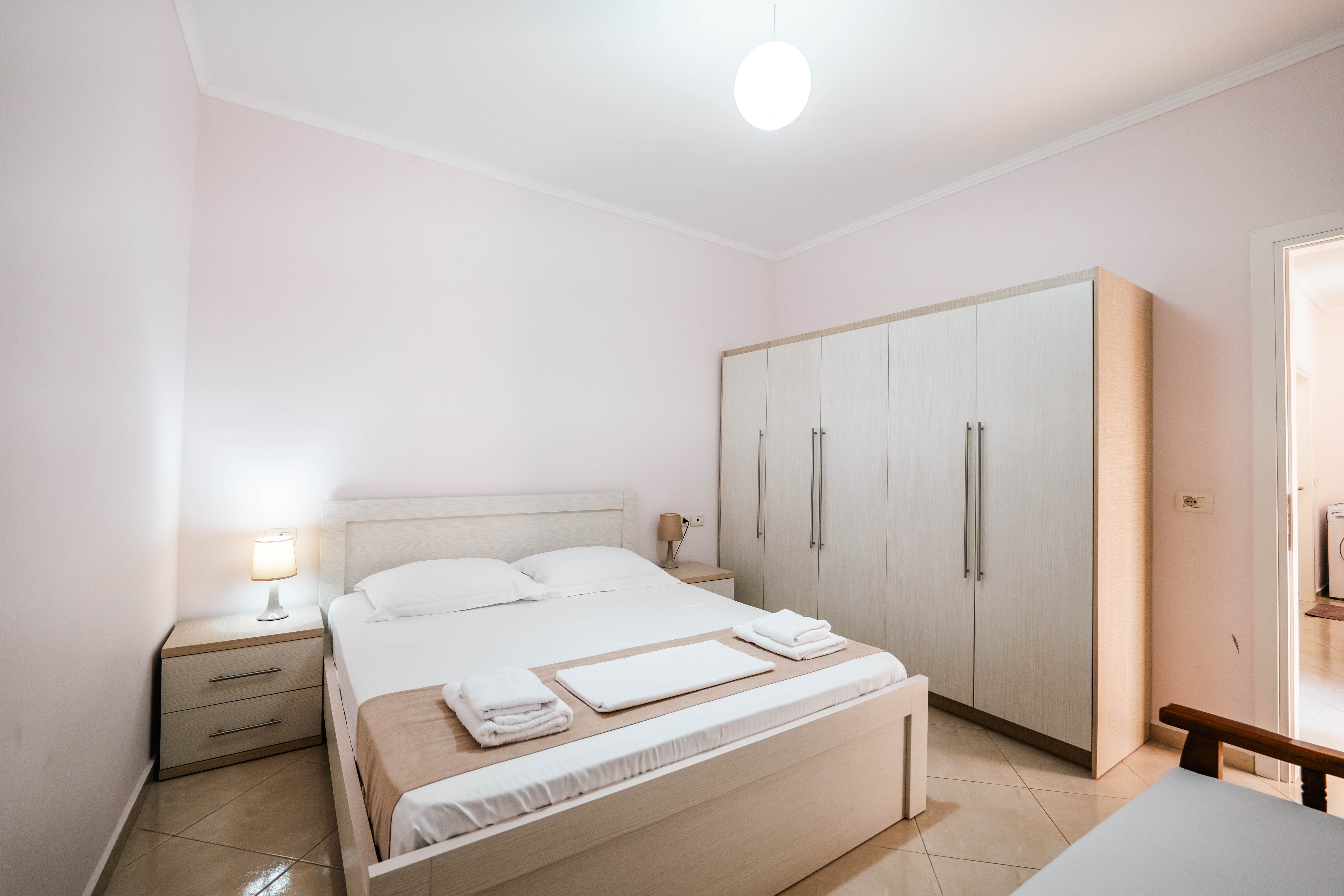 Room 1 - 2